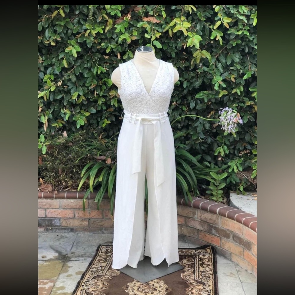 Shelby & Palmer white lace jumpsuit size 14
